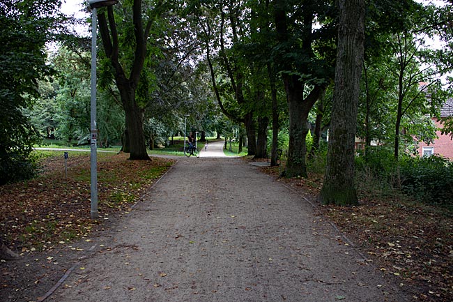 Emden in East Frisia - Walking path or popular cycling route: part of the Wall Promenades