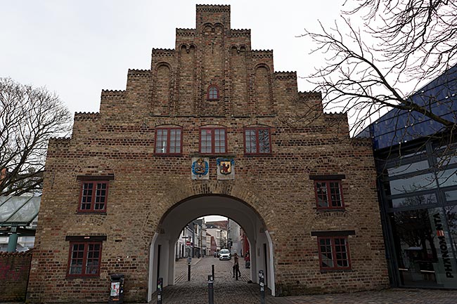 The Nordertor next to Phänomenta - Bremen sehenswert - distant places