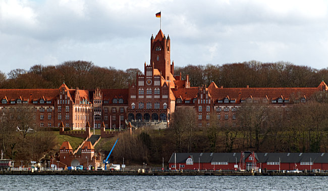 Marineschule Mürwik in Flensburg - Bremen sehenswert - distant places