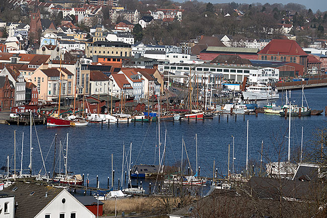 View from the Captain’s Quarter of a section of the historic harbor in Flensburg - Bremen sehenswert - distant places