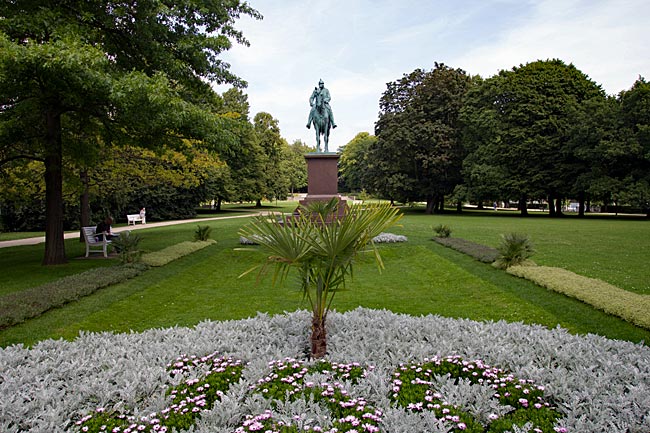 Kiel - Emperor Wilhelm I in the castle garden
