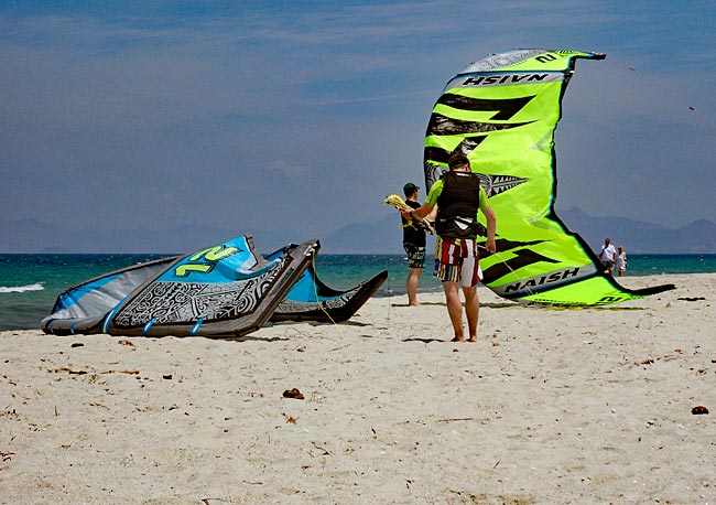 Kos in Greece - Kitesurfers on the beach