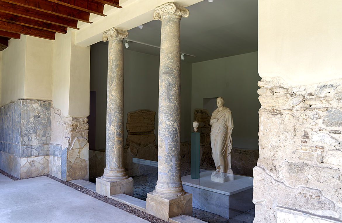Casa Romana - Kos Travel Guide - distant places