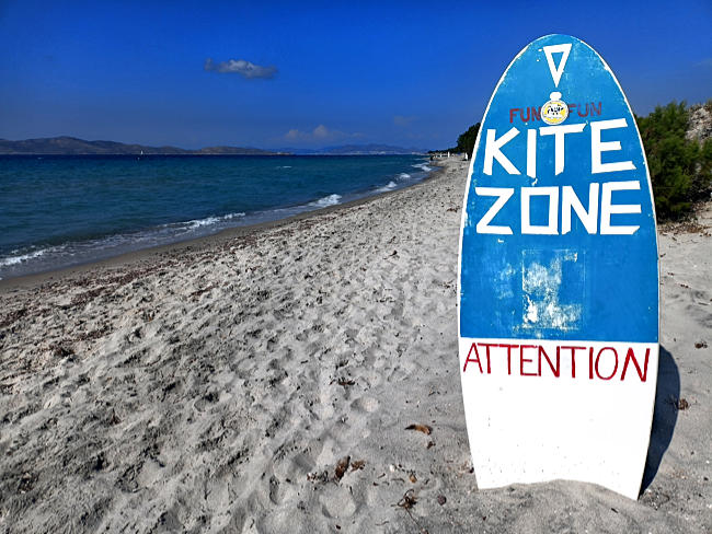 Kos in Greece - Are you looking for water sports with a sail or a kite? The conditions on the north coast are excellent, featuring numerous reserved beach sections and well-equipped bases