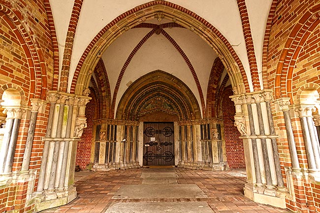 Hansestadt Lübeck - Das Paradies, die Eingangsvorhalle zum Dom