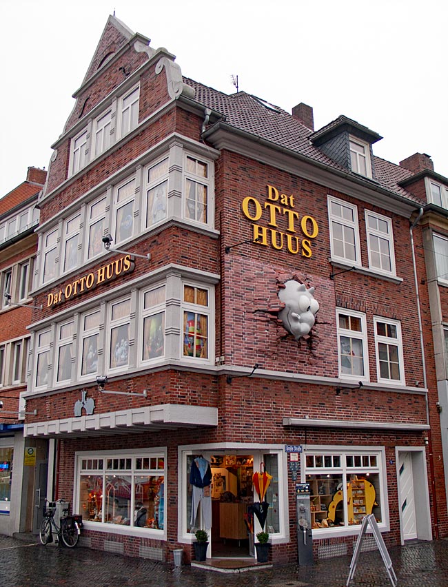 Emden - Dat Otto Huus with the Ottifant breaking through the wall