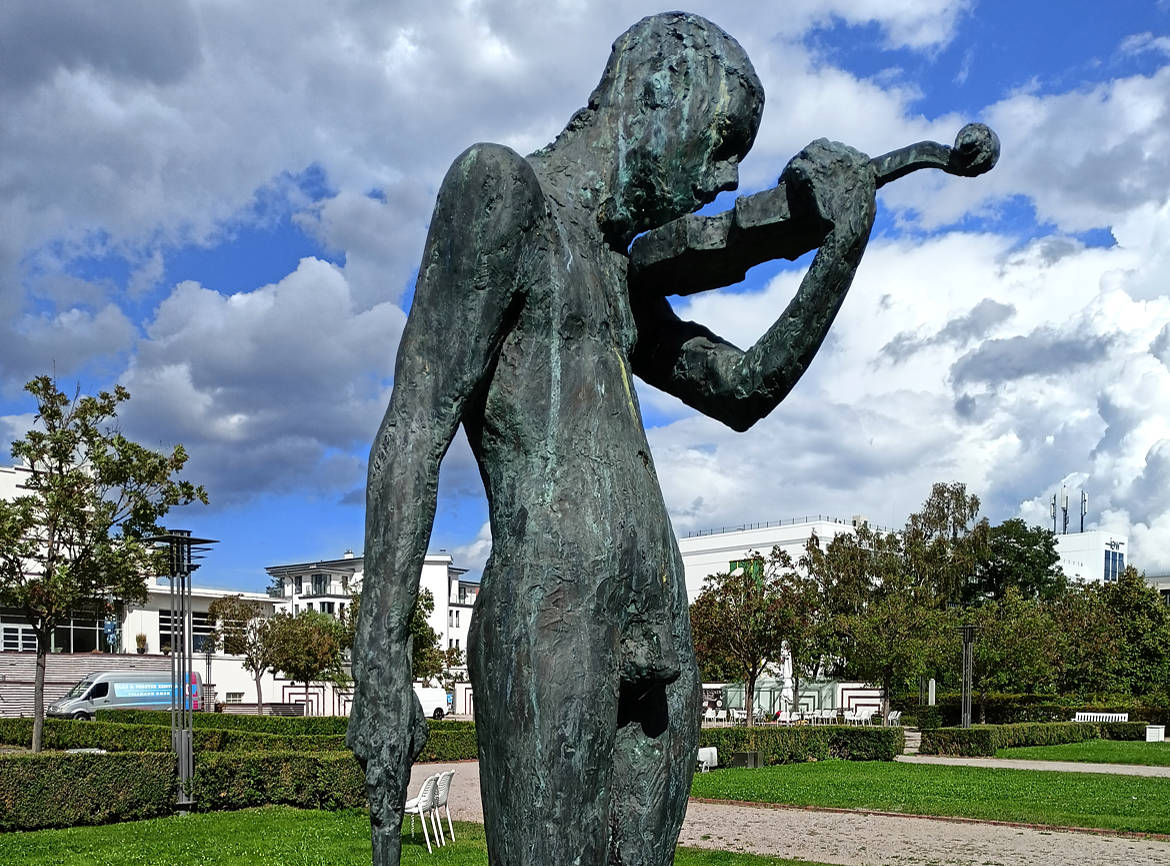 Hanseatic city of Rostock Travel Guide - Warnemümde - distant places