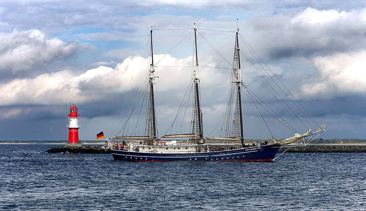 Hanseatic city of Rostock Travel Guide - Warnemünde - distant places