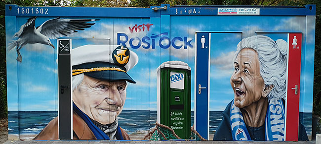 Rostock - Warnemünde - Even a toilet house can somehow be a work of art