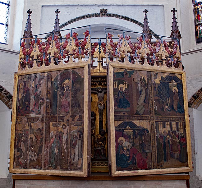 Marienkirche - gotischer Hochaltar der St. Nicholas' Church