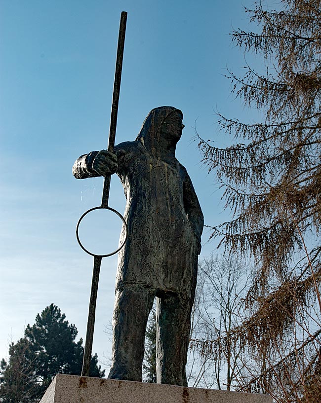 Rostock - Statue at Glockengießerhof