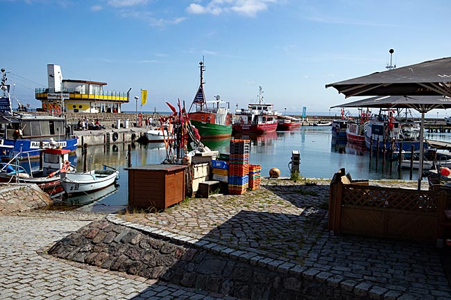 Sassnitz - Rügen - In the rear part of the city harbor, there is food on the cutter