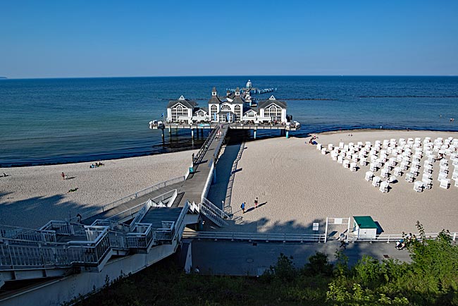 From the promenade in Sellin, the stairway to heaven leads to the Seebrücke with Brückenhaus - perhaps Sellin's most photographed motif
