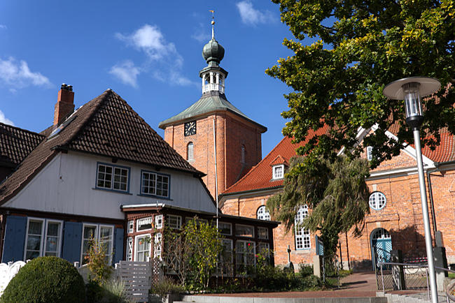 View from the market square onto the evangelical lutheran church in Schönberg - Probstei