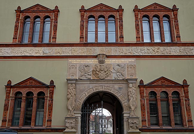 Wismar - Street-side facade of the Fürstenhof
