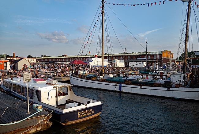 Bremerhavener Musiksommer im Schaufenster Fischereihafen - Bremen sehenswert