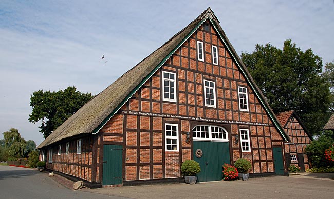 Blockland - Altes Bauernhaus am Wümmedeich aus dem Jahr 1878 - Bremen sehenswert