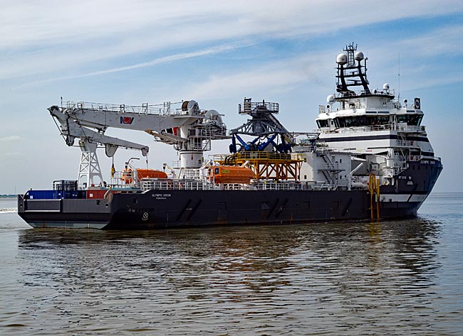 Offshore Schiff Olympic Orion Bremerhaven - Bremen sehenswert