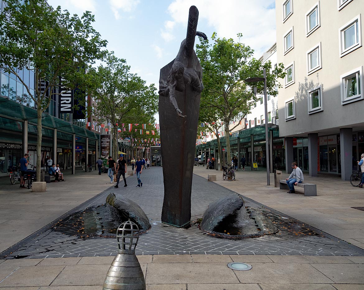 Brunnen in der Fußgängerzone von Bremerhaven - Bremen sehenswert