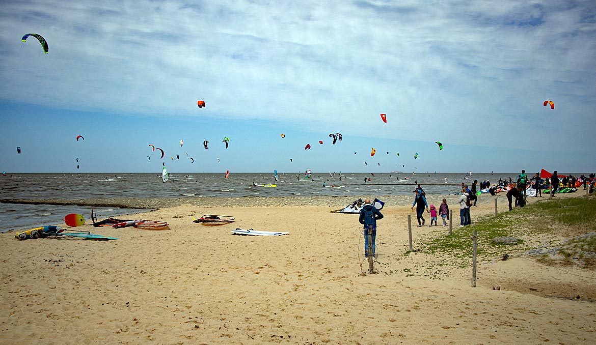 Cuxhaven - die Seebäder per Rad Bremen sehenswert - Wassersportstrand in Sahlenburg