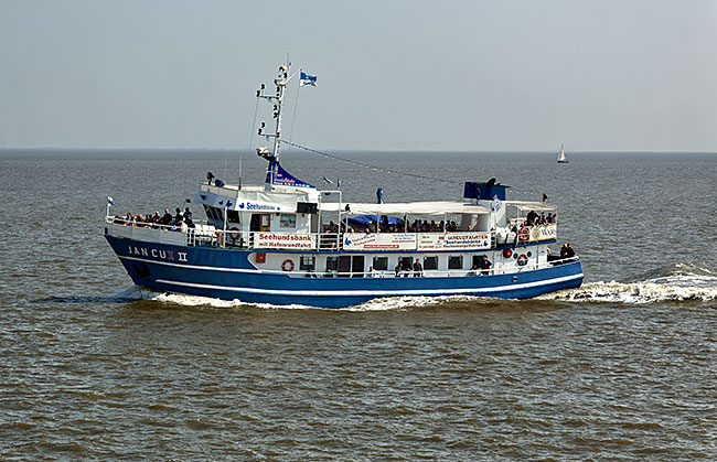 Cuxhaven - Ausflugsschiff