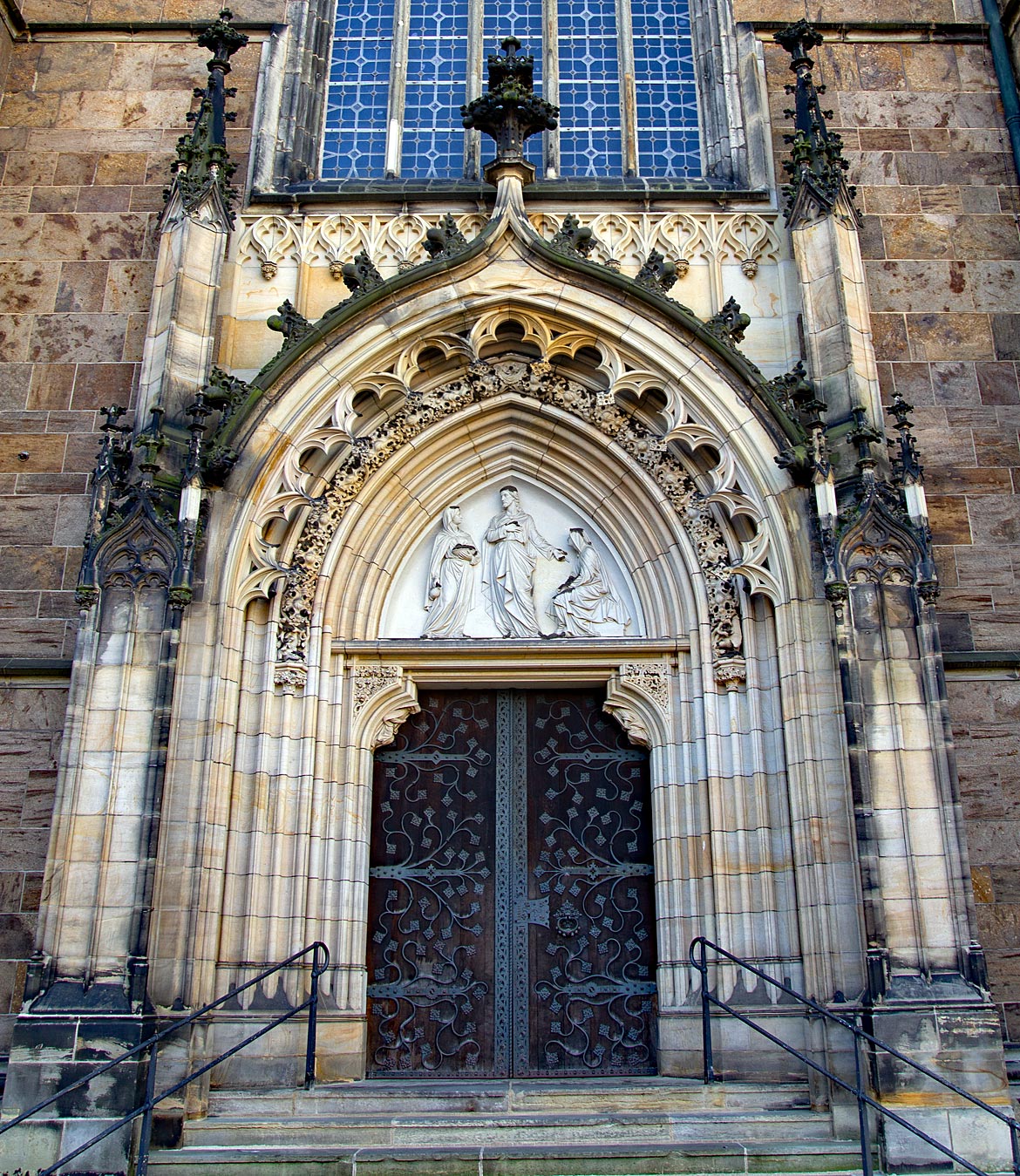 Seiteneingang des St. Petri Dom