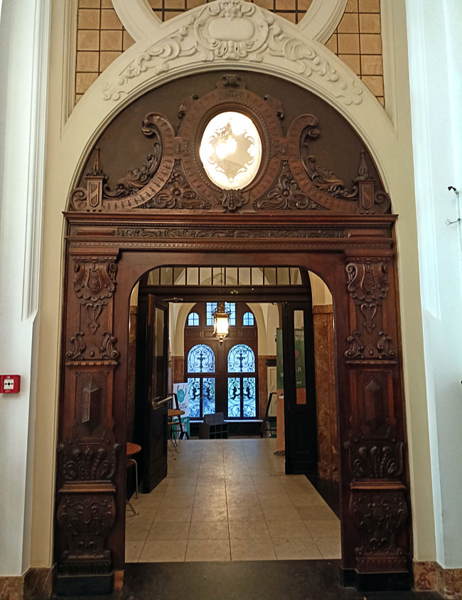 Bremen - Türdurchgang im ehemaligen Gebäude der Bremer Bank am Domshof