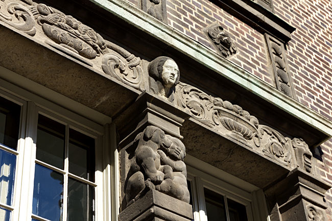 Bremen - Detail des Neuen Rathauses an einer Seite zum Domshof