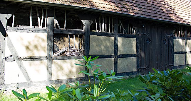 Fischerhude - alter Stall aus Fachwerk in der Straße In der Bredenau