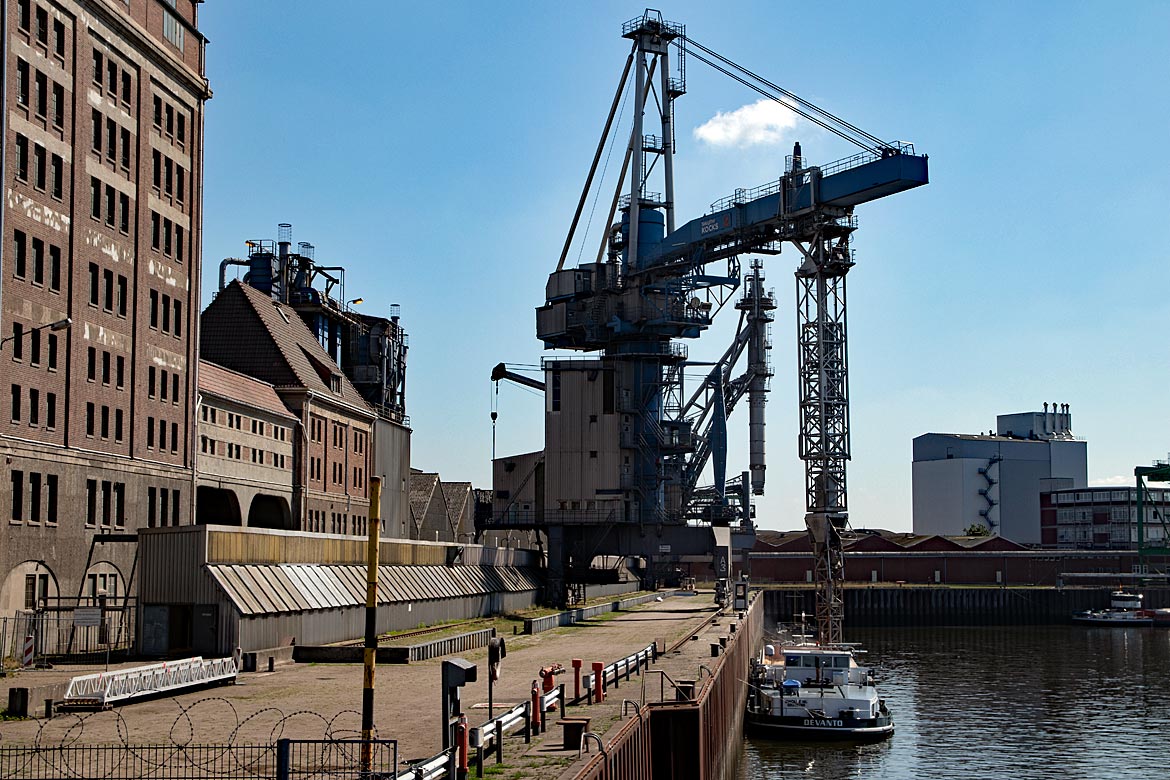 Getreideverkehrsanlage am Wendebecken des Holz- und Fabrikenhafens - Bremen sehenswert