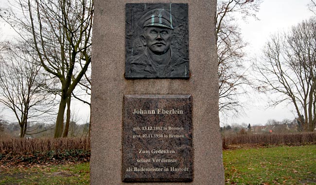 Denkmal für den Bademeister Johann Eberlein in Hastdt- Bremen sehenswert