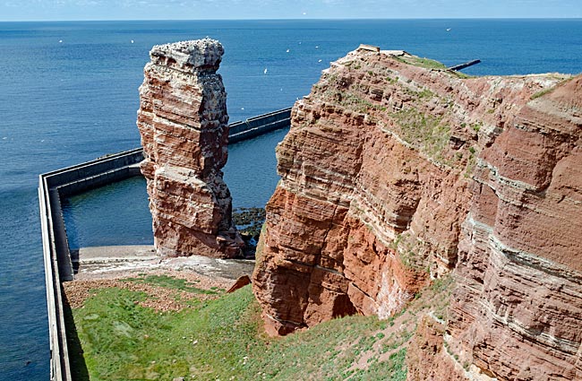 Helgoland - die Lange Anna an der Nordwestspitze des Insel