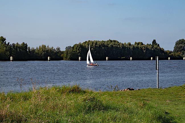 Segelboot auf der Weser - Bremen sehenswert