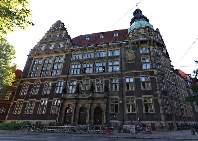 Hermann-Böse-Gymnasium in Schwachhausen - Bremen sehenswert