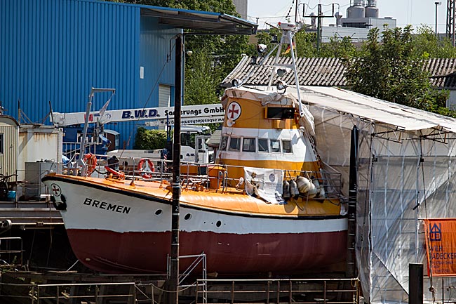 Museumsschiff im Dock: der Seenotkreuzer "Bremen" - Bremen sehenswert