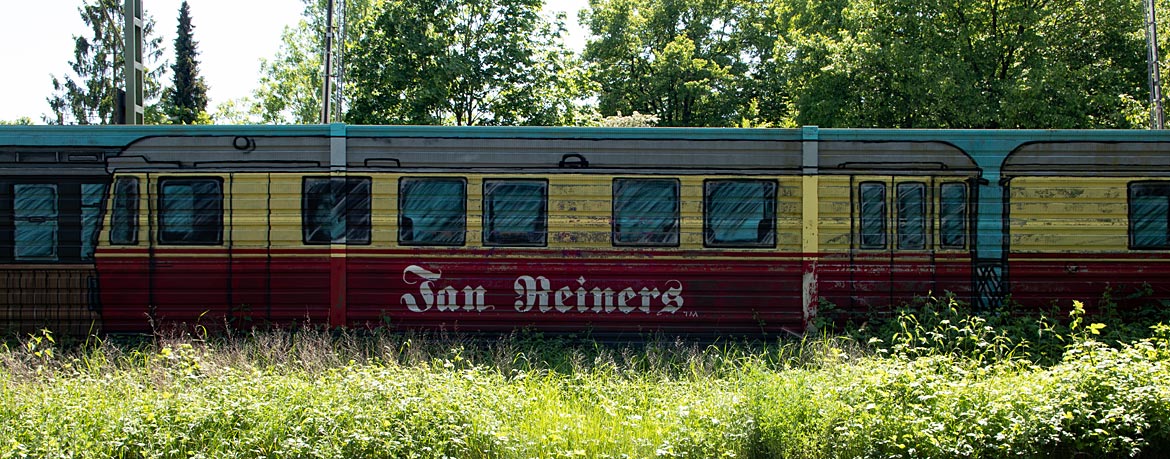 Die Schmalspurbahn Jan Reiners auf einer Schallschutzwand in Horn - Bremen sehenswert