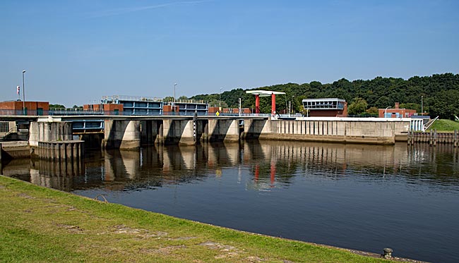 Das Lesum-Sperrwerk bei Vegesack - Bremen sehenswert