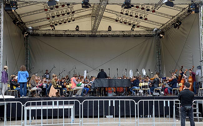 Proben zu Licht und Musik am Hollersee im Bürgerpark- Bremen sehenswert