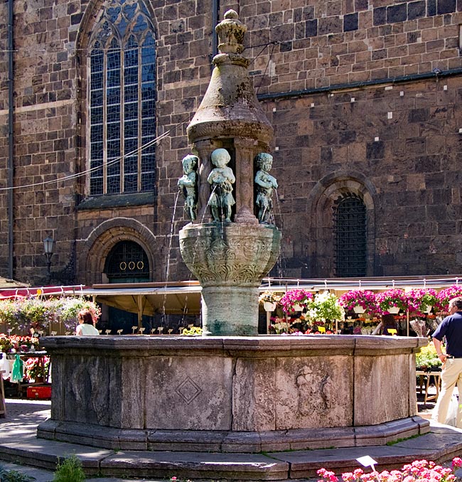 Brunnen auf dem Liebfrauenkirchhof - Bremen sehenswert