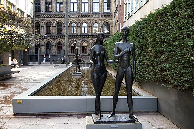 Bremen - Skulpturengarten neben der Bürgerschaft