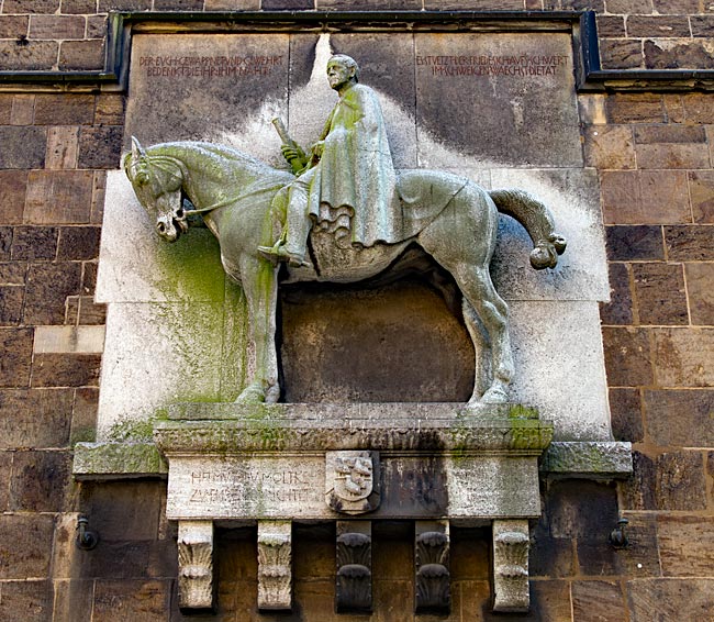 Bremen - Moltke-Denkmal an der Liebfrauenkirche