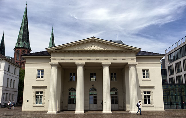 Oldenburg - Schlosswache am Schlossplatz