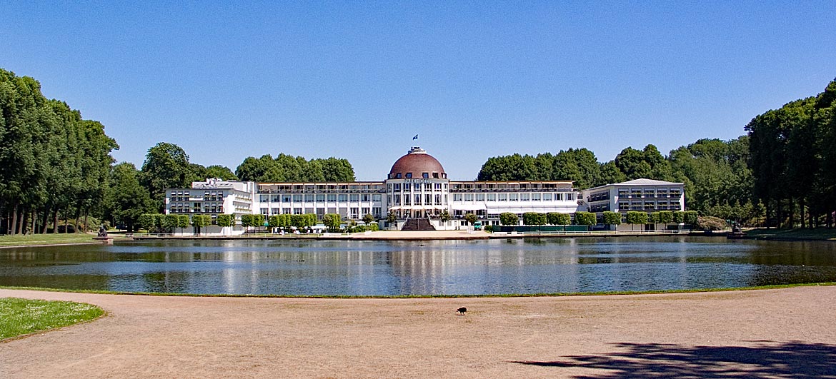 Das Parkhotel am Hollersee im Bürgerpark, eine der besten Adressen der Stadt - Bremen sehenswert