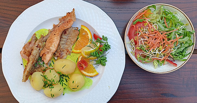 Restaurant Zum Platzhirsch near the campsite - Bremen Travel Guide - Bremen sehenswert - Bremen sehenswert
