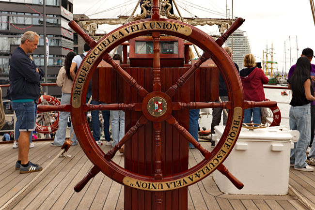 Bremerhaven - Steuerrad der Union zur SAiL