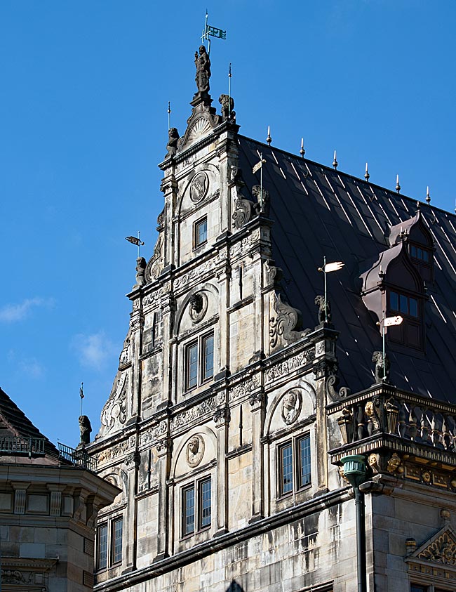 Schütting - Details des Ostgiebels - Bremen sehenswert