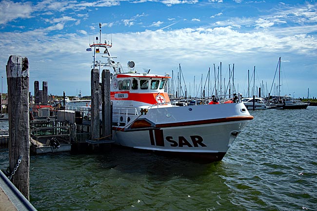 Seenotrettungskreuzer Eugen im Hafen von Norderney - Bremen sehenswert