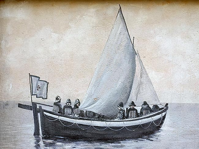 Seenotretter Wandbild in Warnemünde
