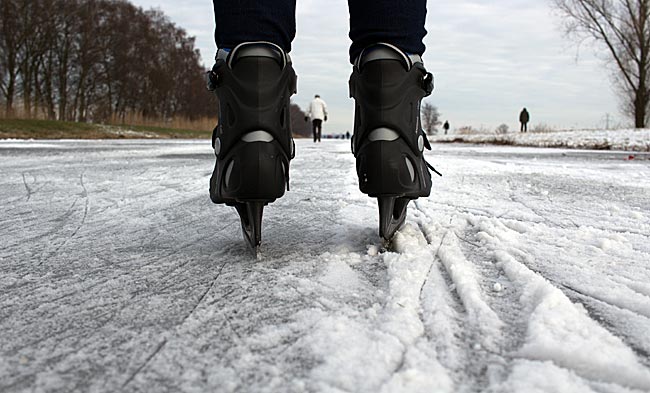 Schlittschuh-Laufen auf der Semkenfahrt - Bremen sehenswert