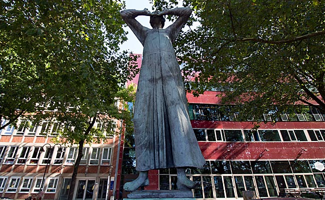 Der Rufer von Gerhard-Marcks im Stephaniviertel - Bremen sehenswert